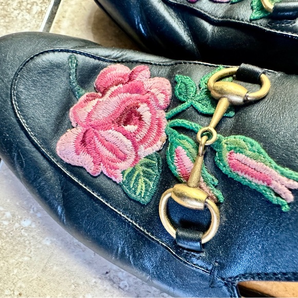 Gucci Black Leather Floral Embroidered Women's Loafers - Picture 2 of 7